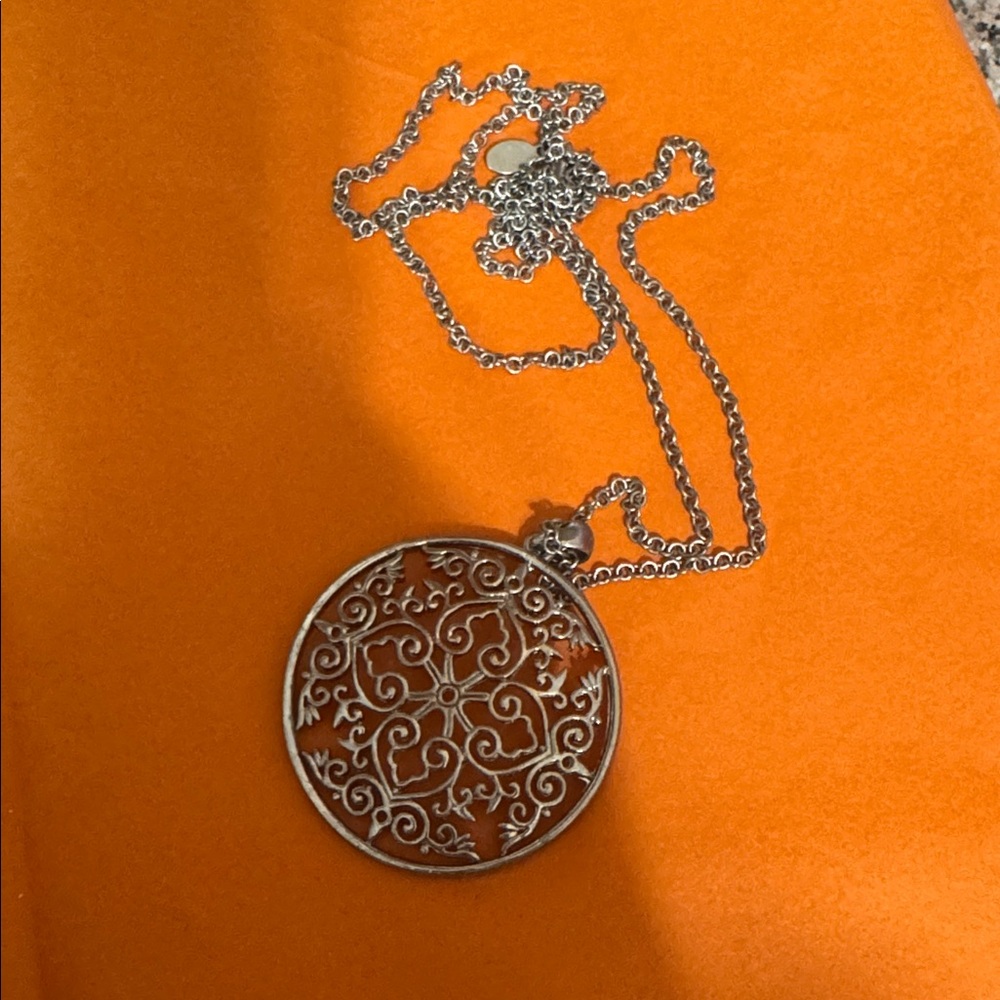 Jewelry - Picture 3 of 4